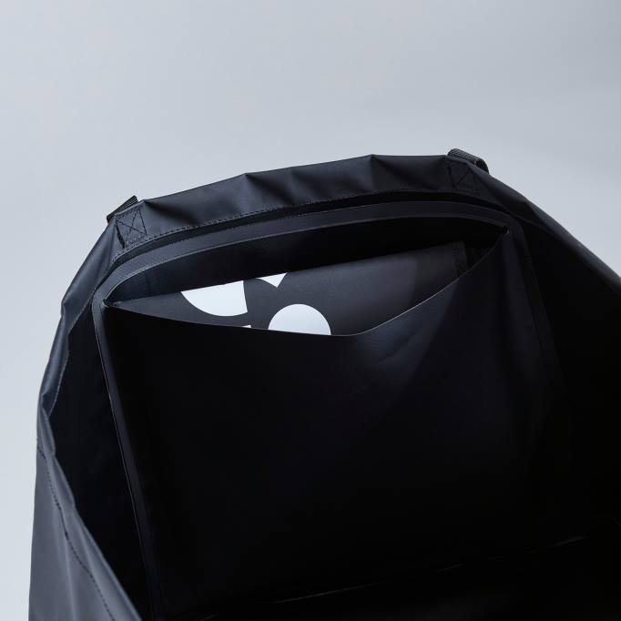 TDHL108 Black Changing Mat & Wet BagGill Marine