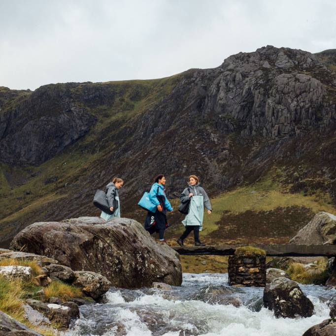 TDHL106 Dark Navy/Bluejay Aqua ParkaGill Marine